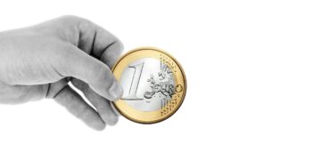 Maximizing Savings on a Minimal Budget: Strategies for Low-Income Households